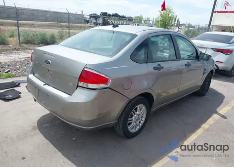 2008 Ford Focus Se/Ses z USA, uszkodzony, nr VIN 1FAHP35N38W111354